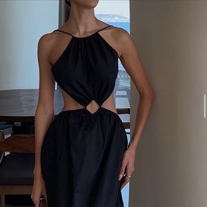 NA-KD Front Detail Flowy Maxi Dress